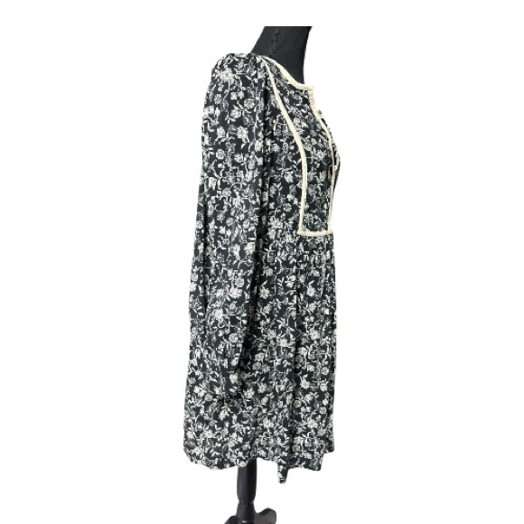 Old Navy Black Floral Long-Sleeve Smock Dress with Cream Trim Size Medium - Picture 10 of 13